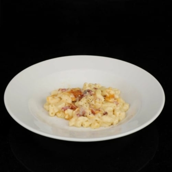 Large Macaroni Cheese With Bacon