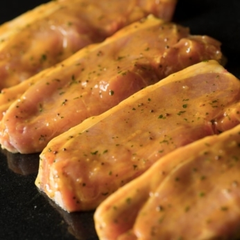 4 Honey & Mustard Pork Steaks